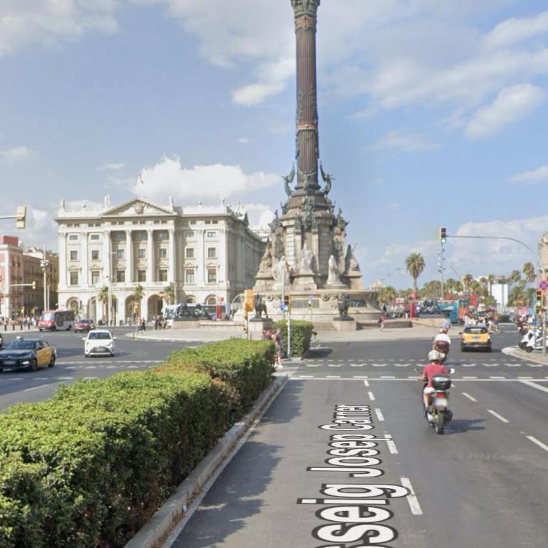 Casa a pasos de Las Ramblas - Three-Bedroom Apartment - 4
