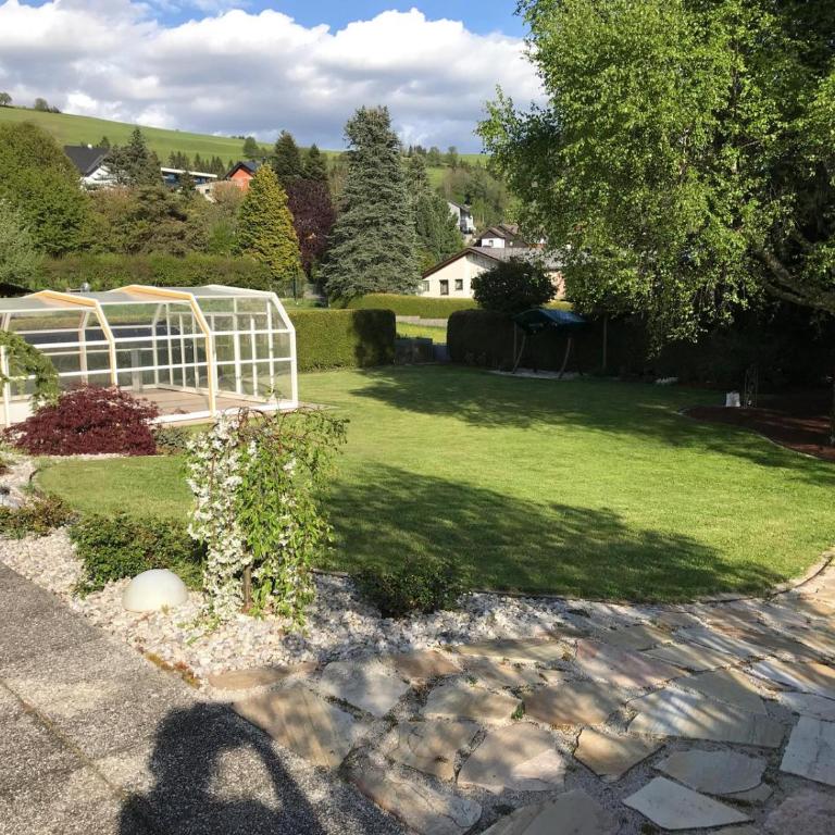 YOGA WOHLFÜHLOASE im Grünen - Apartment mit 1 Schlafzimmer und Garten - 5