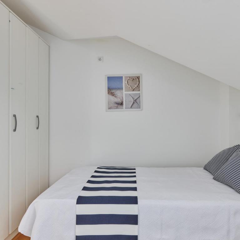 Bayview Apartments Tivat Montenegro - Two-Bedroom Apartment with Sea View - 14