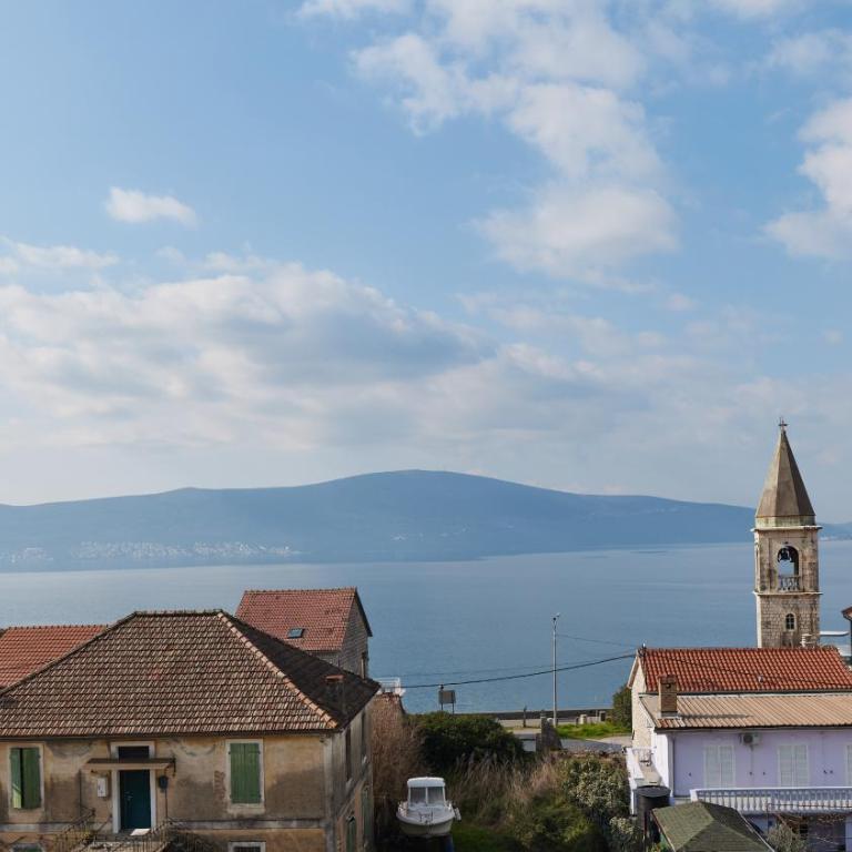 Bayview Apartments Tivat Montenegro - Two-Bedroom Apartment with Sea View - 29