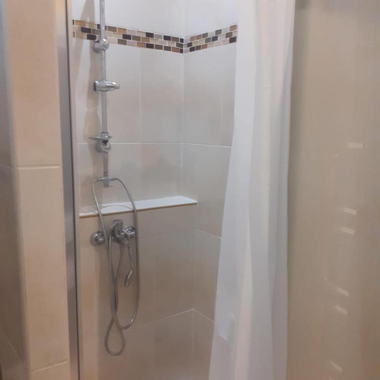 Proche centre ville, GIP ASFO, vue sur le jardin - Apartamento de 1 dormitorio - 22