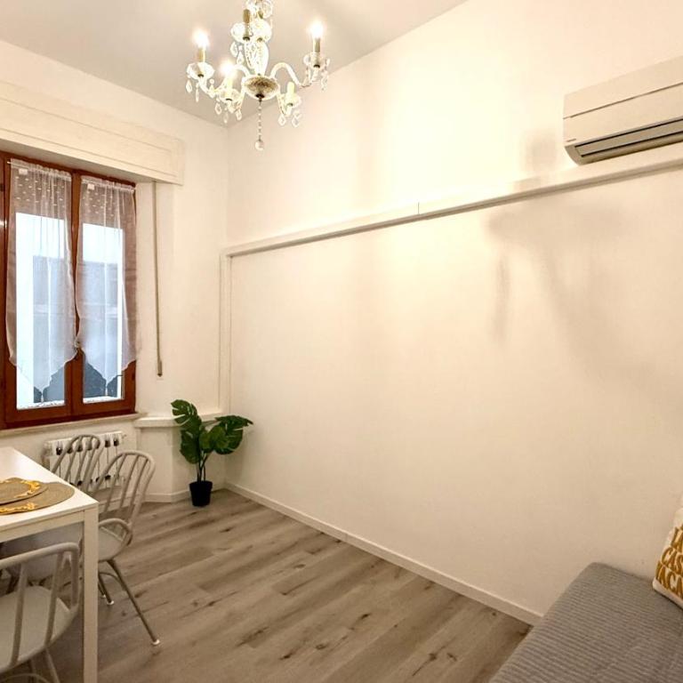 A42 - Ancona, bilocale in pieno centro - Appartamento con 1 Camera da Letto - 2