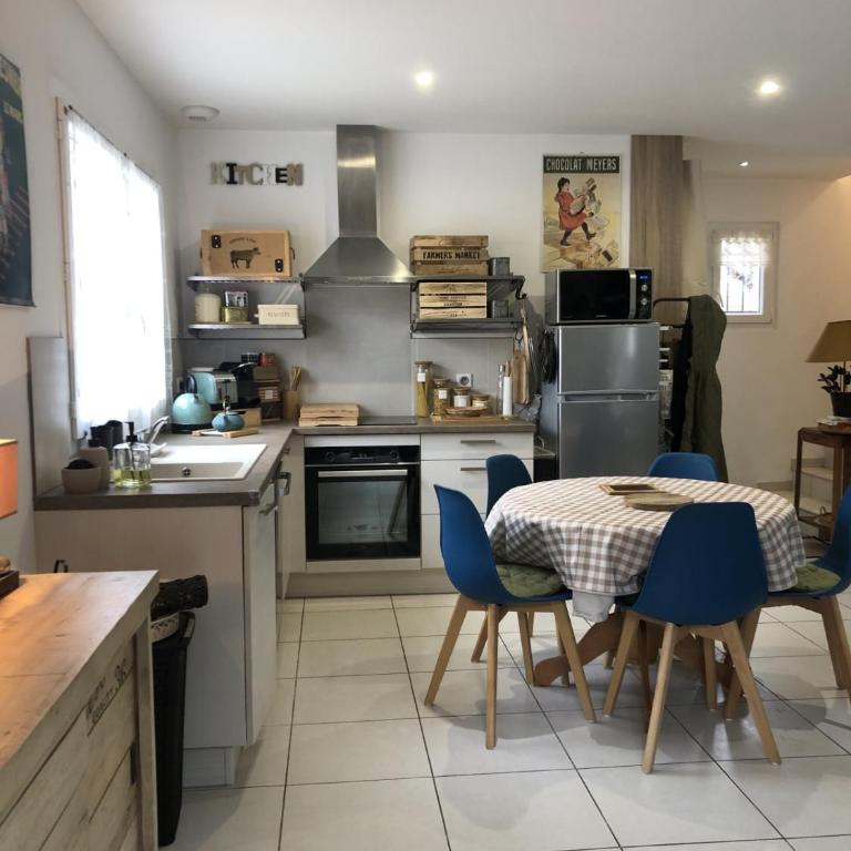 Maison 3 chambres, Parking, jardin, climatisation - Maison 3 Chambres - 8