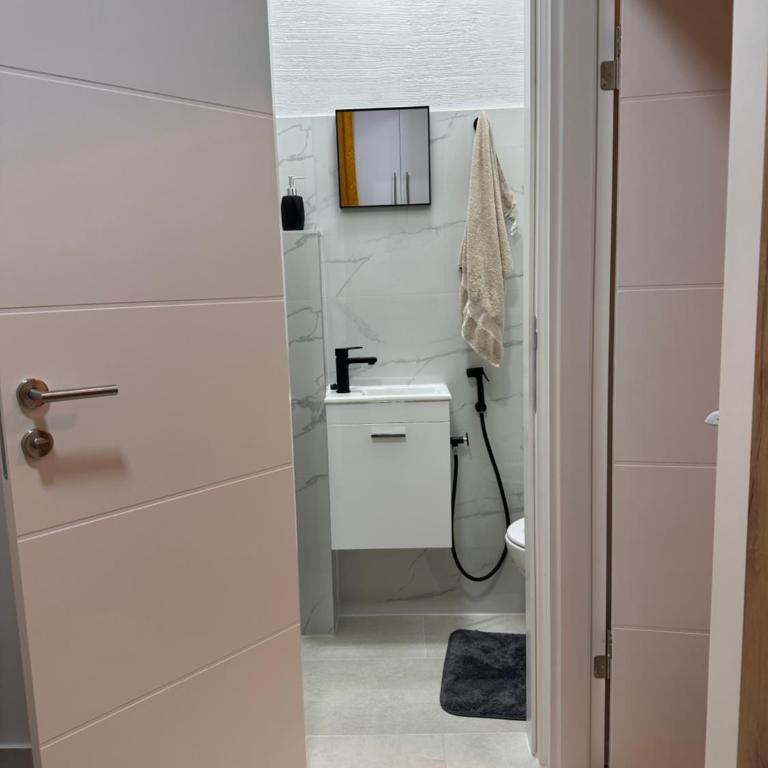 Dele Apartment Free Parking - Apartman sa 1 Spavaćom Sobom - 17