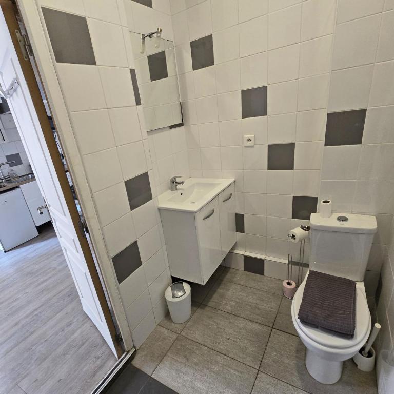 GregBnb - Studio Mezzanine - CLIMATISÉ - 15min Gare - Estudio - 2 niveles - 9