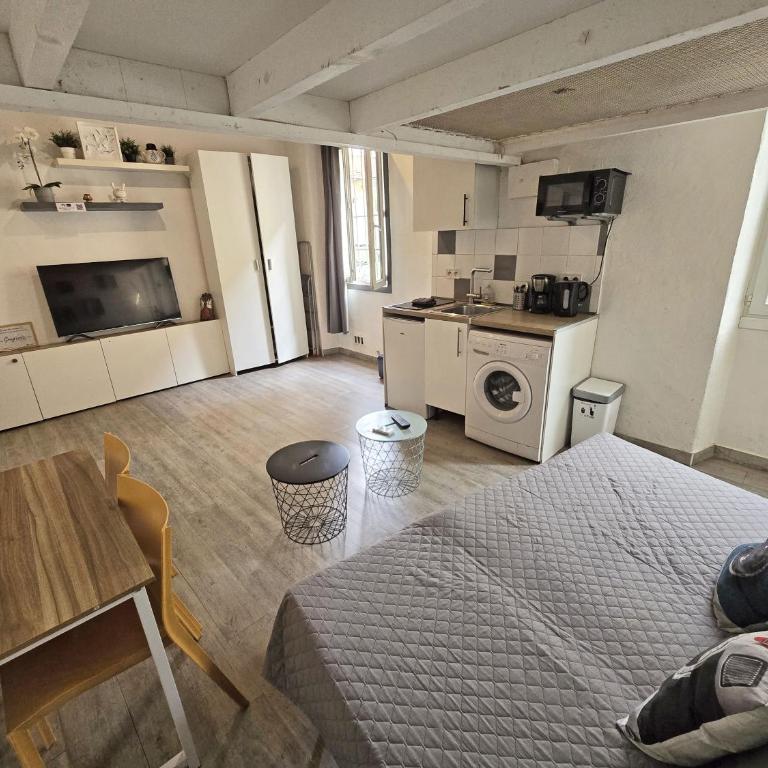 GregBnb - Studio Mezzanine - CLIMATISÉ - 15min Gare - Estudio - 2 niveles - 6