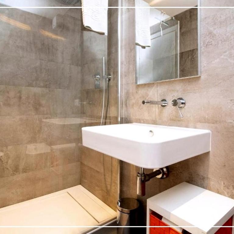 Little Venice - One-Bedroom Apartment - 2