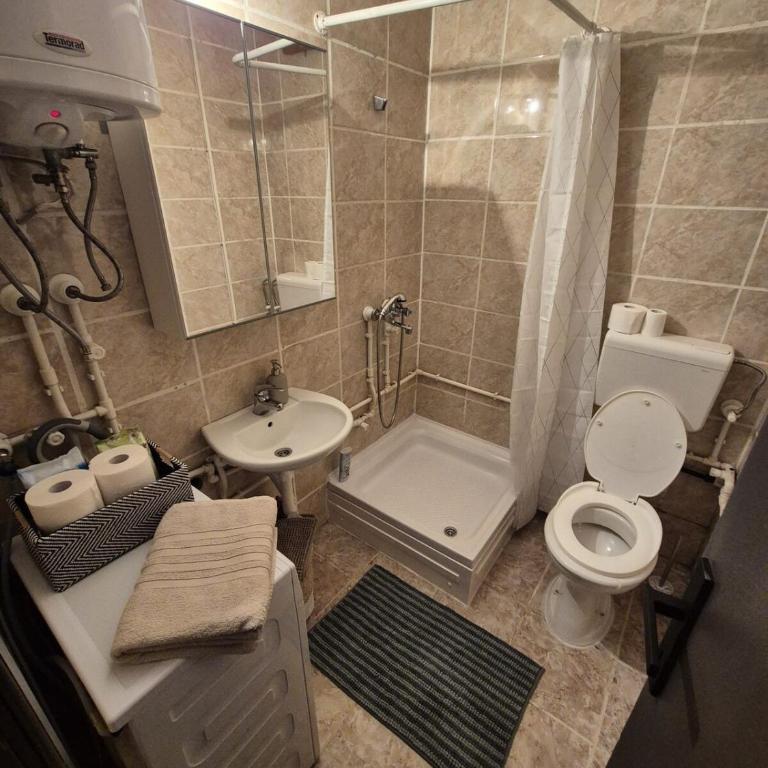Mountain Nook - Two-Bedroom Apartment - 8