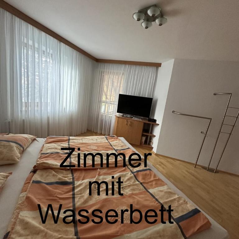 Villa Racing - Privatzimmer in Spielberg - Chambre Double avec Balcon - 11