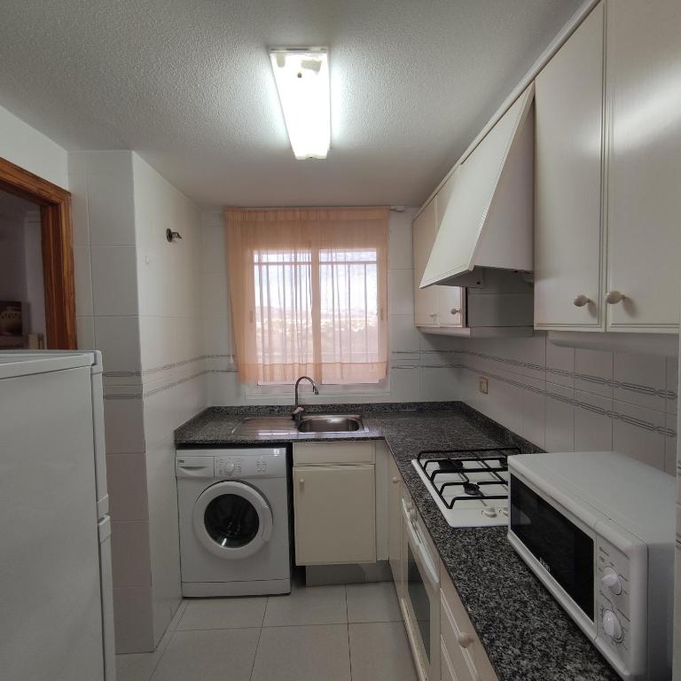 Apartamento Picasso 5 Inmomart - Apartamento de 2 dormitorios con terraza y vistas al mar - 18