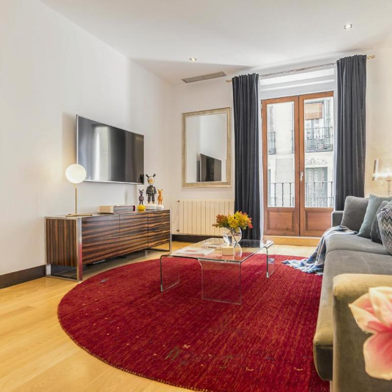 Gran Via by SkyKey - Two-Bedroom Apartment - 10