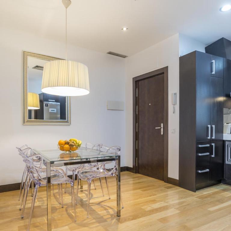 Gran Via by SkyKey - Two-Bedroom Apartment - 30