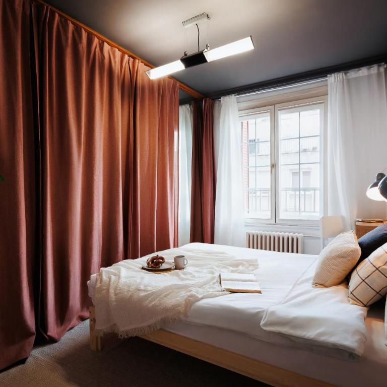 Sweet Nest 100m2 with Terrace Old Town Renovated - Three-Bedroom Apartment with Balcony - 27