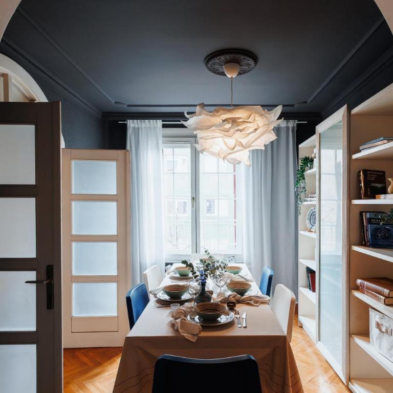 Sweet Nest 100m2 with Terrace Old Town Renovated - Three-Bedroom Apartment with Balcony - 23