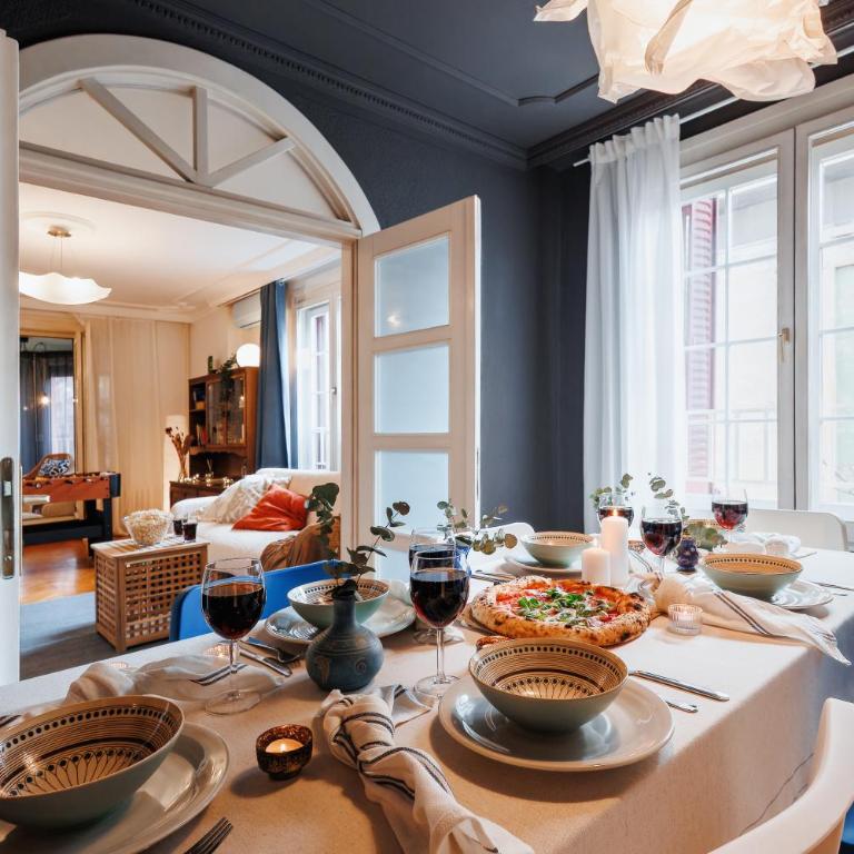Sweet Nest 100m2 with Terrace Old Town Renovated - Three-Bedroom Apartment with Balcony - 4
