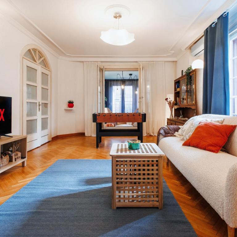Sweet Nest 100m2 with Terrace Old Town Renovated - Three-Bedroom Apartment with Balcony - 16