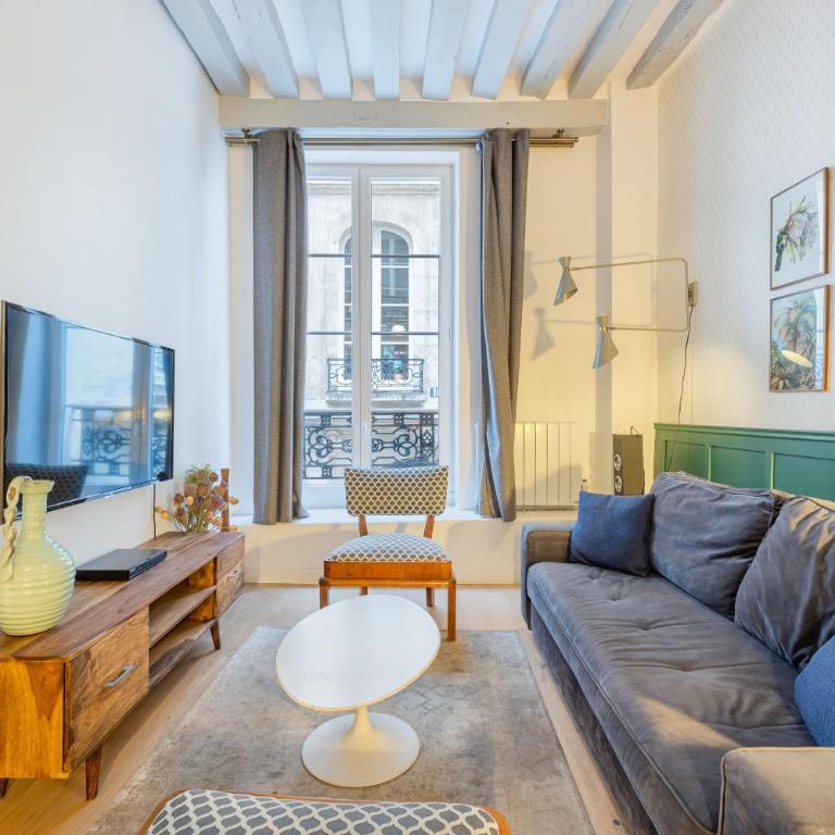Strata - Two-Bedroom Deluxe Apartment - 1