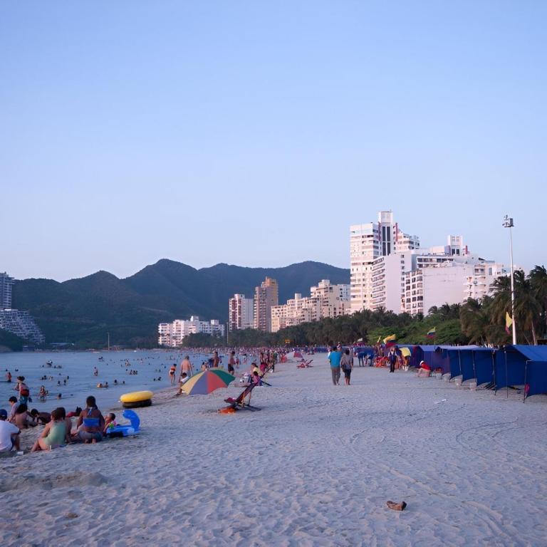 La mejor vista de la ciudad con salida a la playa! - Apartamento de 2 dormitorios con vistas - 22