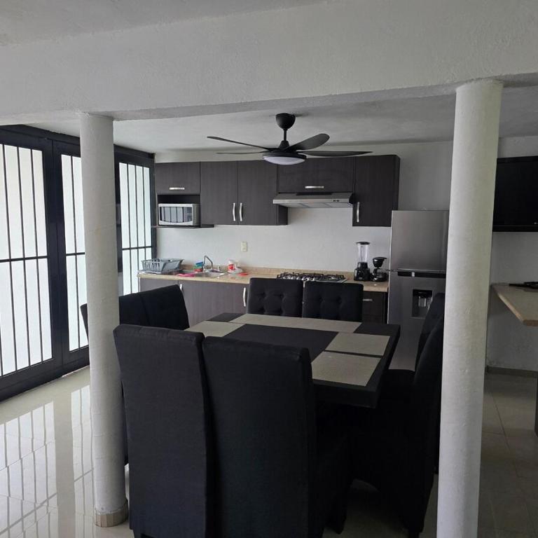Ideal Holiday Home for Central Families - Three-Bedroom Apartment - 12
