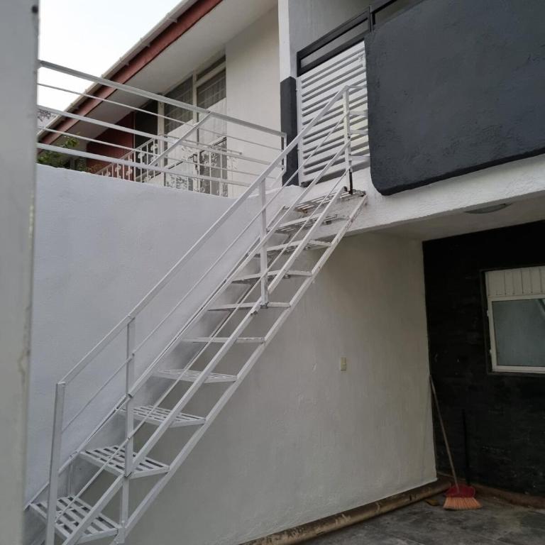 Ideal Holiday Home for Central Families - Three-Bedroom Apartment - 3