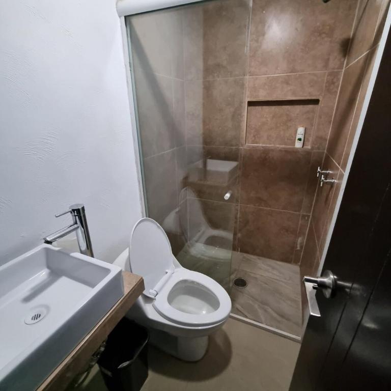Ideal Holiday Home for Central Families - Three-Bedroom Apartment - 23