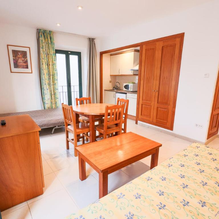 Apartamentos Royal - Apartamento Familiar Estándar - 16