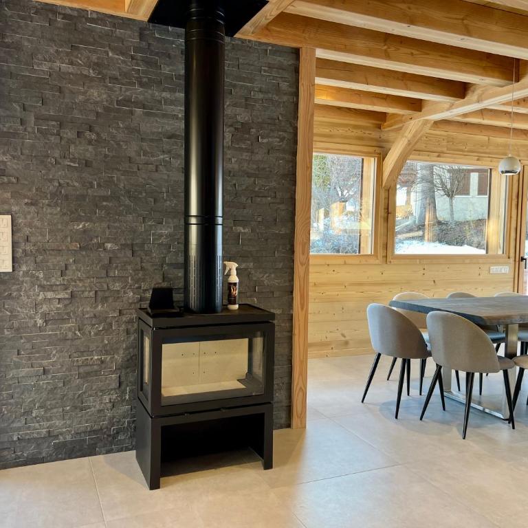Chalet Neuf 12 pers Ski au pied, Cinéma - Superior Chalet - 14