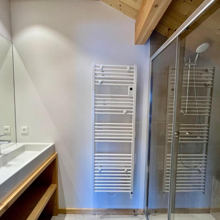 Chalet Neuf 12 pers Ski au pied, Cinéma - Superior Chalet - 22