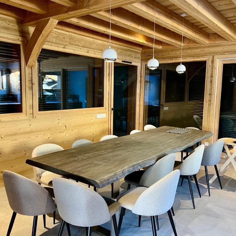 Chalet Neuf 12 pers Ski au pied, Cinéma - Superior Chalet - 30