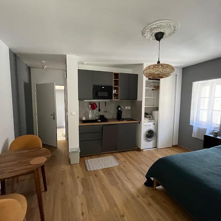 Studio dans un immeuble historique - Apartment mit 1 Schlafzimmer - 10