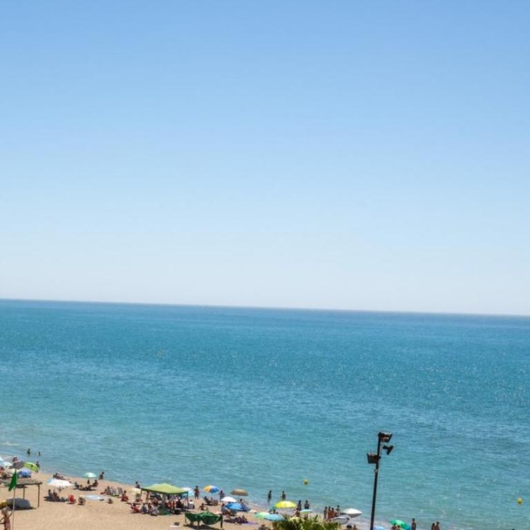 Fantástico Apartamento con Vista al Mar - Three-Bedroom Apartment - 6