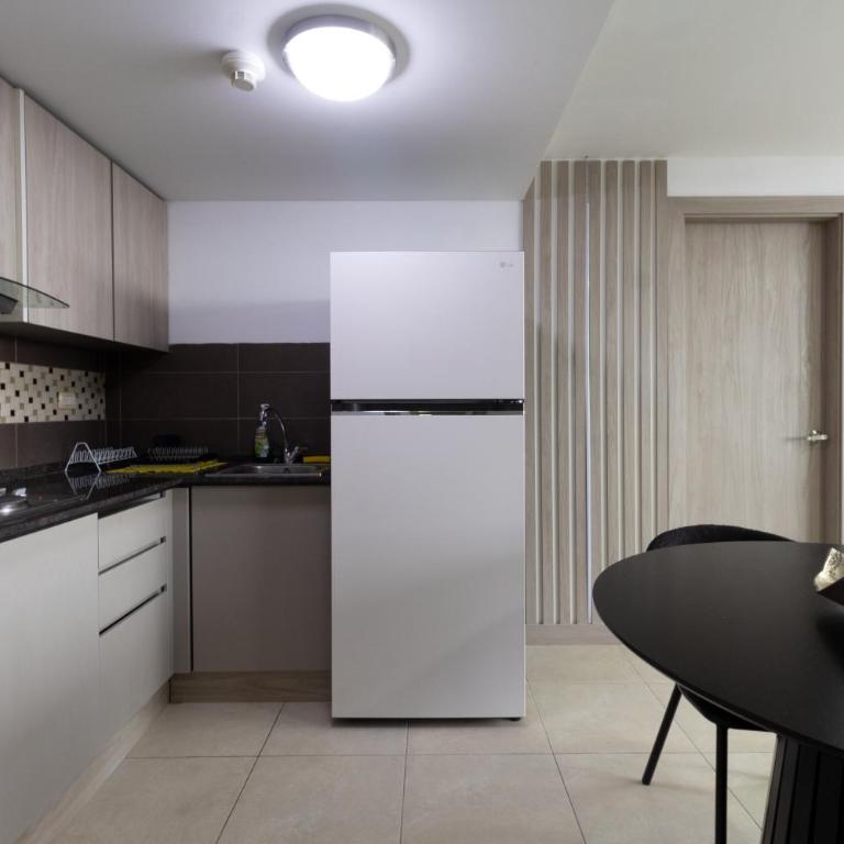 Puerto Santa Ana Luxury Suites Guayaquil - Apartamento de 2 dormitorios con vistas a la ciudad - 7