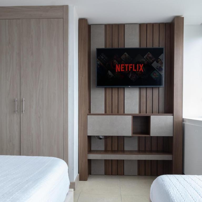 Puerto Santa Ana Luxury Suites Guayaquil - Apartamento de 2 dormitorios con vistas a la ciudad - 6