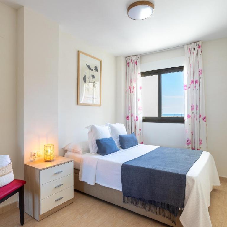 Piso con piscina y vistas al mar - Apartamento de 1 dormitorio - 4