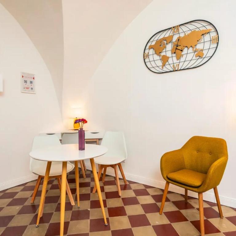 Romy House - One-Bedroom House - 12