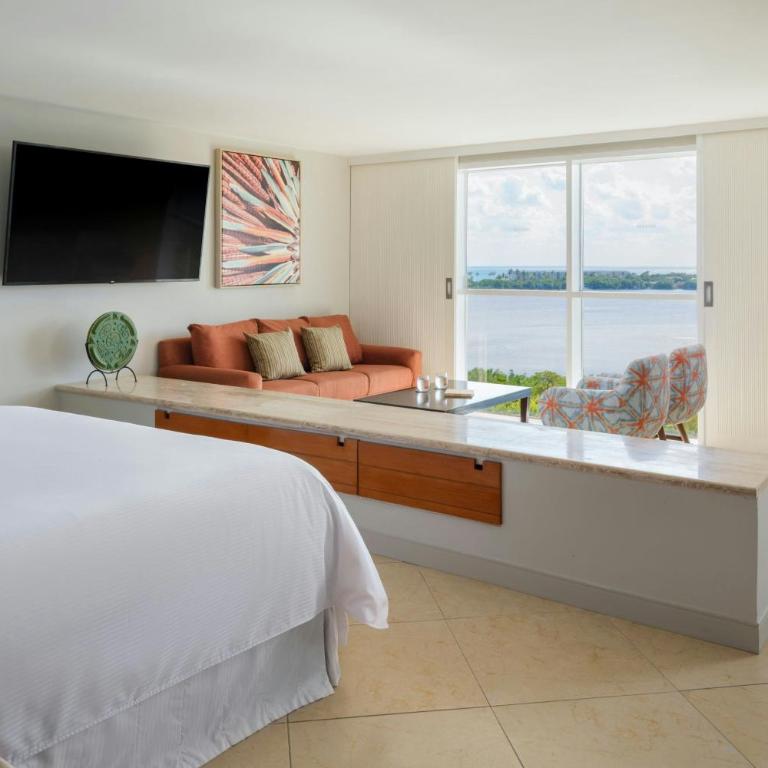 The Westin Cancun Resort & Spa - Suite Junior de 1 dormitorio con cama extragrande y vistas a la laguna - 1