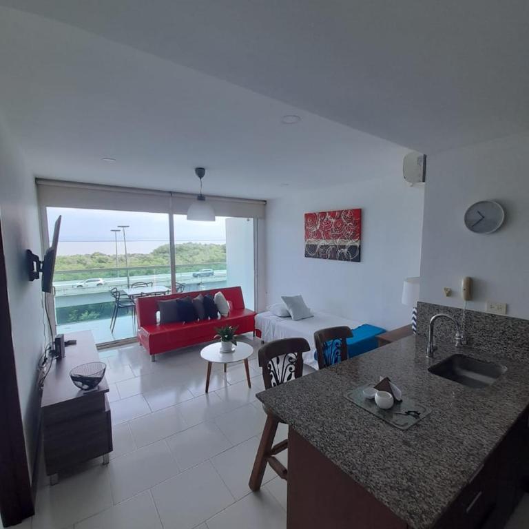 Edificio frente al mar con playas tranquilas - One-Bedroom Apartment - 8