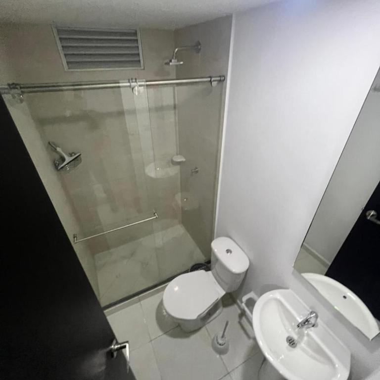 Apto con linda vista a la ciudad Cucuta - Apartamento de 3 dormitorios - 14