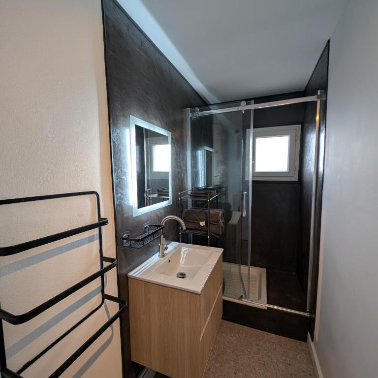 L'appart le 19 , F3 proche centre vue cathédrale, 2 chambres - Apartment mit 2 Schlafzimmern - 4