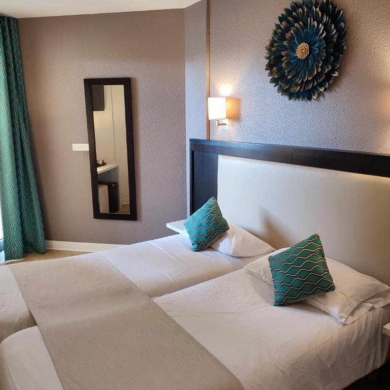 Hôtel Le Collier - Chambre Lits Jumeaux - Côté Ville - 1