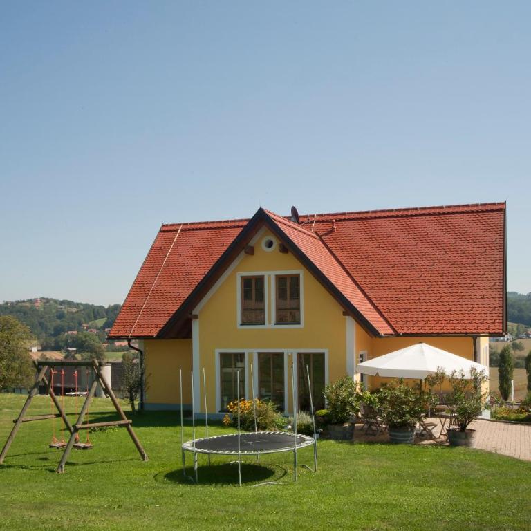Weingut Winzerhof Gästezimmer Grebenz - Familienapartment (4 Erwachsene + 1 Kind) - 8