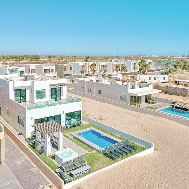Sunset Beach House Ocean Front Hot Tub & Pool - Casa de 5 dormitorios - 99