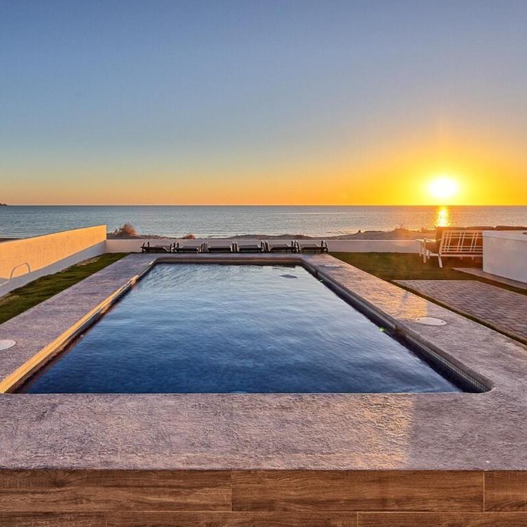 Sunset Beach House Ocean Front Hot Tub & Pool - Casa de 5 dormitorios - 100