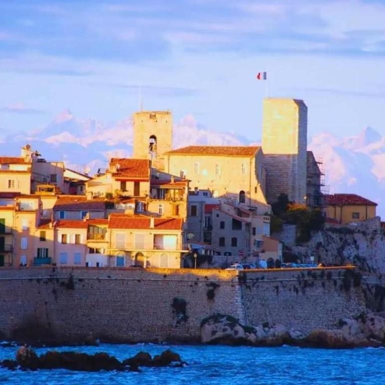 "Couleur Parfum" amazing Sea View Balcony FREE PARKING - Two-Bedroom Apartment - 66