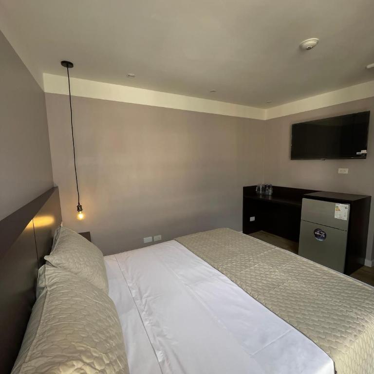 Hotel Grand Galaxie - Deluxe King Room - 8
