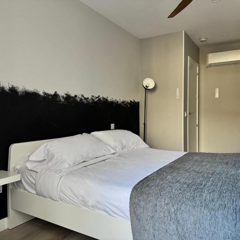 PlazaMayorSuites - One-Bedroom Apartment with Terrace XIV - 4