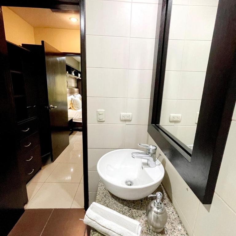 Ecuabook OmniHospital Torre Sol 702 - Apartamento de 2 dormitorios - 29