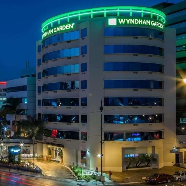 Ecuabook OmniHospital Torre Sol 702 - Apartamento de 2 dormitorios - 31