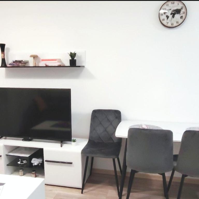 Apartman IRIS - One-Bedroom Apartment - 5