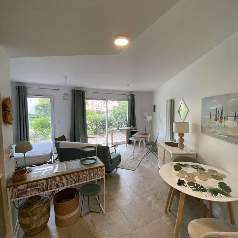 Studio LA ROCHELLE - LR740-001 - Studio - 7